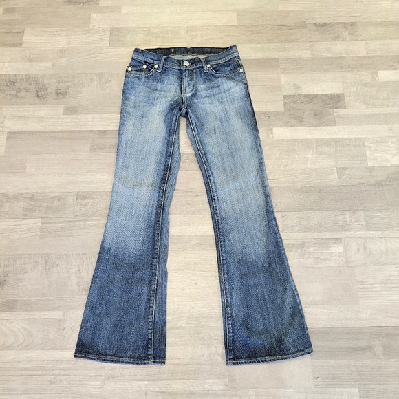 Rock and Republic Bootcut Jeans - Picture 1 of 7